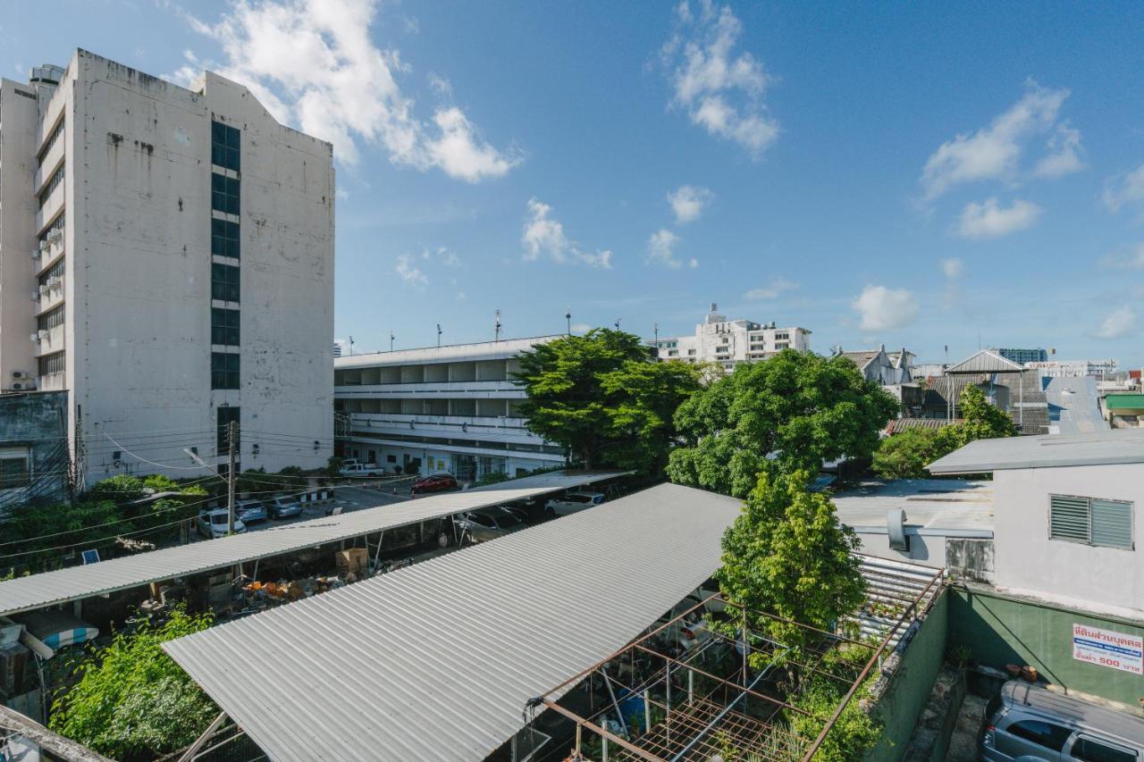 Hotel Baan Sutra pensión Phuket Exterior foto