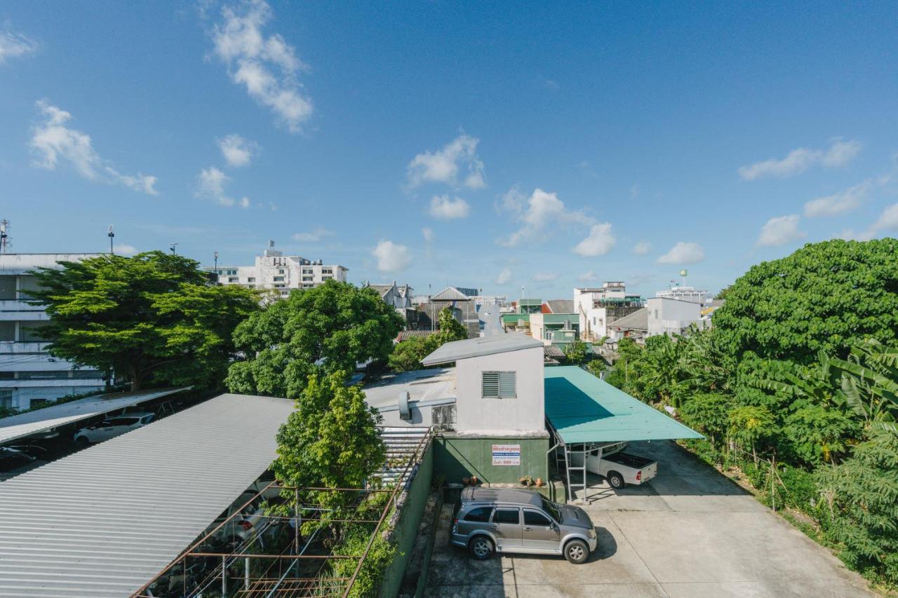 Hotel Baan Sutra pensión Phuket Exterior foto