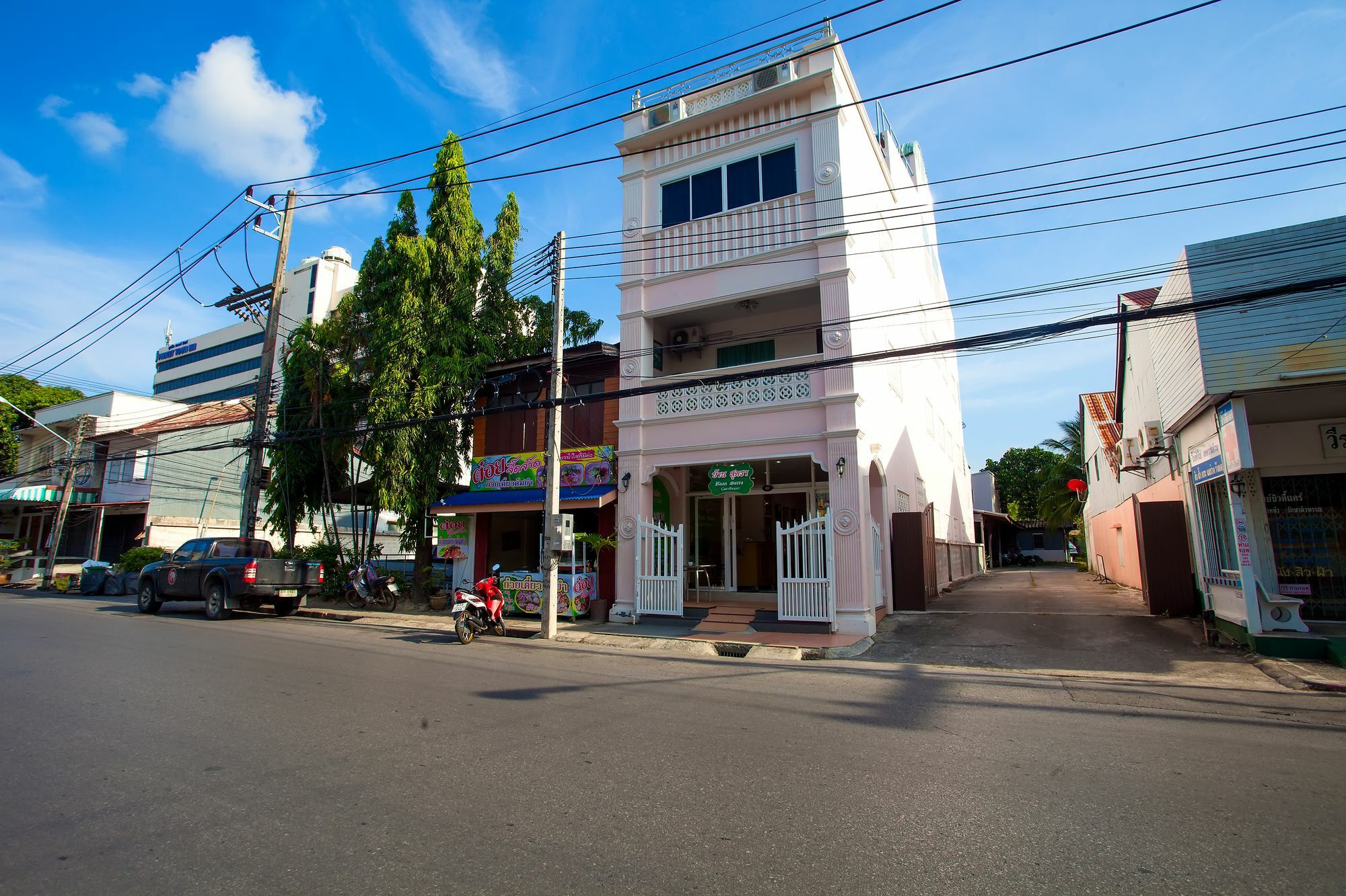 Hotel Baan Sutra pensión Phuket Exterior foto